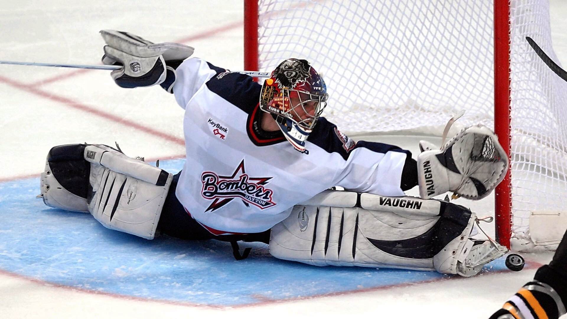 九游app官方下载-国务院办公厅印发《关于以冰雪运动高质量发展激发冰雪经济活力的若干意见》，推动冰雪